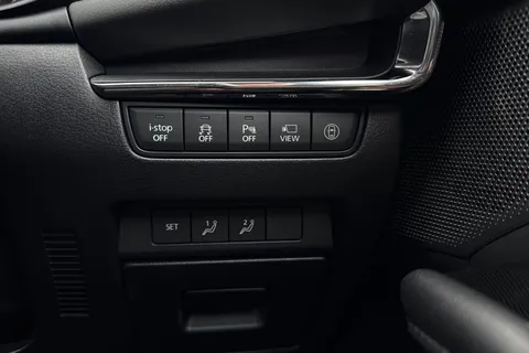 LS21YBL Mazda Mazda3 2.0 e-SKYACTIV-X MHEV GT Sport Tech Euro 6 (s/s) 5dr Thumbnail #26