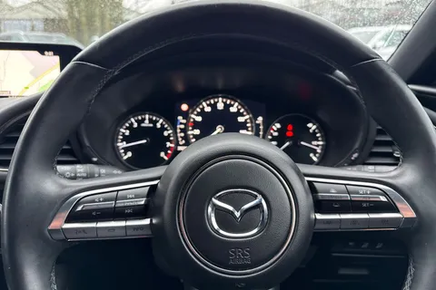 LS21YBL Mazda Mazda3 2.0 e-SKYACTIV-X MHEV GT Sport Tech Euro 6 (s/s) 5dr Thumbnail #29