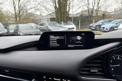 LS21YBL Mazda Mazda3 2.0 e-SKYACTIV-X MHEV GT Sport Tech Euro 6 (s/s) 5dr Thumbnail #33