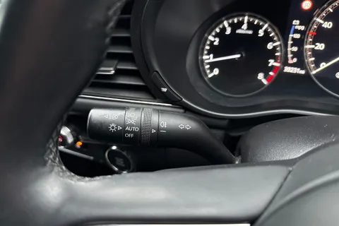 LS21YBL Mazda Mazda3 2.0 e-SKYACTIV-X MHEV GT Sport Tech Euro 6 (s/s) 5dr Thumbnail #38