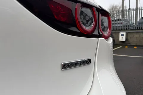 LS21YBL Mazda Mazda3 2.0 e-SKYACTIV-X MHEV GT Sport Tech Euro 6 (s/s) 5dr Thumbnail #41