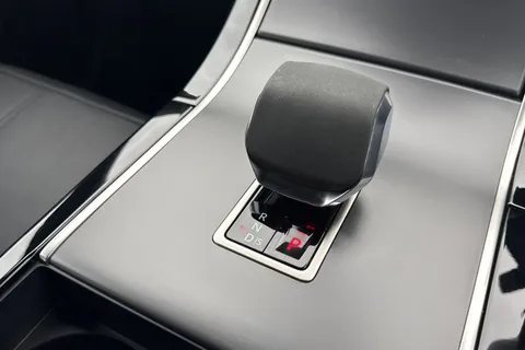 13 of 45 for Land Rover Range Rover Velar 2.0 D200 Dynamic SE 5dr