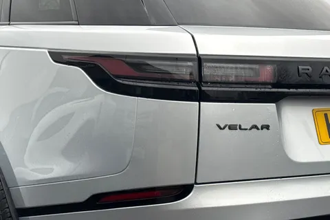 19 of 45 for Land Rover Range Rover Velar 2.0 D200 Dynamic SE 5dr