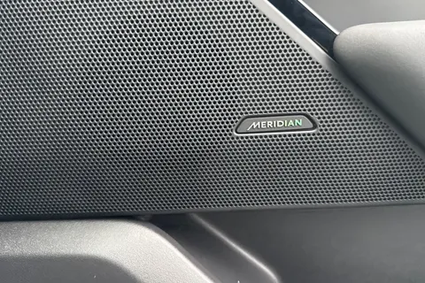 24 of 45 for Land Rover Range Rover Velar 2.0 D200 Dynamic SE 5dr