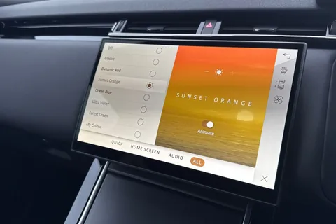 38 of 45 for Land Rover Range Rover Velar 2.0 D200 Dynamic SE 5dr