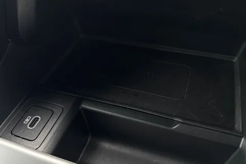 40 of 45 for Land Rover Range Rover Velar 2.0 D200 Dynamic SE 5dr