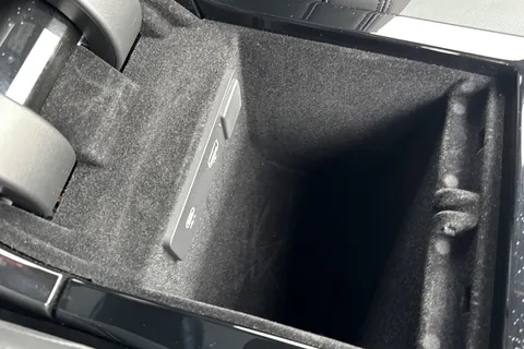 43 of 45 for Land Rover Range Rover Velar 2.0 D200 Dynamic SE 5dr