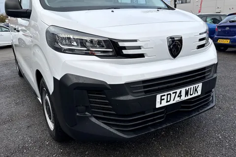 FD74WUK PEUGEOT Expert 1.5 BlueHDi Professional Long Panel Van Long Euro 6 (s/s) 6dr Thumbnail #9