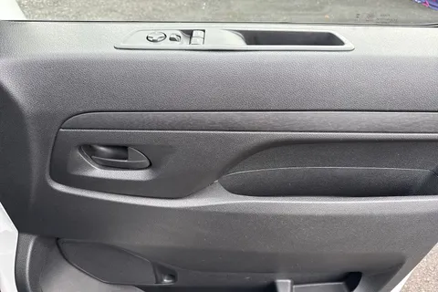 FD74WUK PEUGEOT Expert 1.5 BlueHDi Professional Long Panel Van Long Euro 6 (s/s) 6dr Thumbnail #21