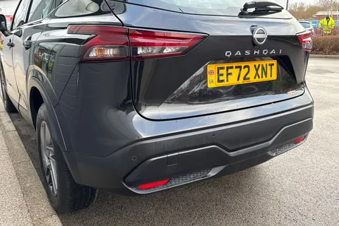 EF72XNT Nissan Qashqai 1.3 DIG-T MHEV Acenta Premium XTRON Euro 6 (s/s) 5dr Thumbnail #8