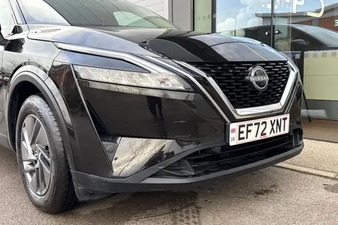 EF72XNT Nissan Qashqai 1.3 DIG-T MHEV Acenta Premium XTRON Euro 6 (s/s) 5dr Thumbnail #9