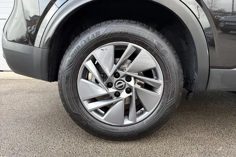 EF72XNT Nissan Qashqai 1.3 DIG-T MHEV Acenta Premium XTRON Euro 6 (s/s) 5dr Thumbnail #10