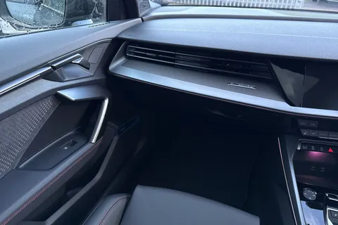  Audi RS 3 2.5 TFSI Carbon Black Sportback S Tronic quattro Euro 6 (s/s) 5dr Thumbnail #20