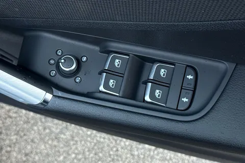  Audi Q2 1.5 TFSI CoD 35 Black Edition S Tronic Euro 6 (s/s) 5dr Thumbnail #21