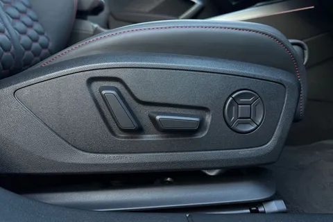  Audi RS 3 2.5 TFSI Carbon Black Sportback S Tronic quattro Euro 6 (s/s) 5dr Thumbnail #32