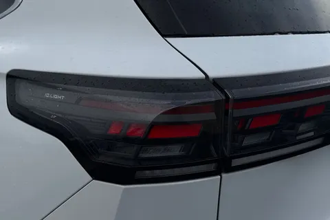 YR25ZBE Volkswagen Tiguan 1.5 eTSI 150 Elegance 5dr DSG Thumbnail #7