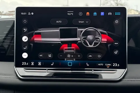 YR25ZBE Volkswagen Tiguan 1.5 eTSI 150 Elegance 5dr DSG Thumbnail #21