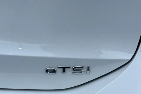 YR25ZBE Volkswagen Tiguan 1.5 eTSI 150 Elegance 5dr DSG Thumbnail #25