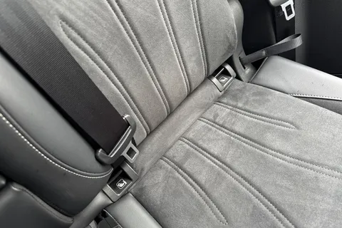 YR25ZBE Volkswagen Tiguan 1.5 eTSI 150 Elegance 5dr DSG Thumbnail #32