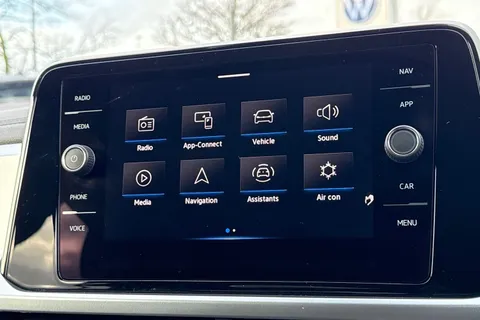 DG24JMU Volkswagen T-Roc 1.5 TSI Match 5dr | Rear Camera | App Connect Thumbnail #16