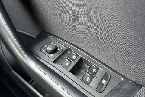 DG24JMU Volkswagen T-Roc 1.5 TSI Match 5dr | Rear Camera | App Connect Thumbnail #24