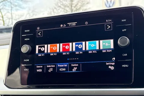 DG24JMU Volkswagen T-Roc 1.5 TSI Match 5dr | Rear Camera | App Connect Thumbnail #26