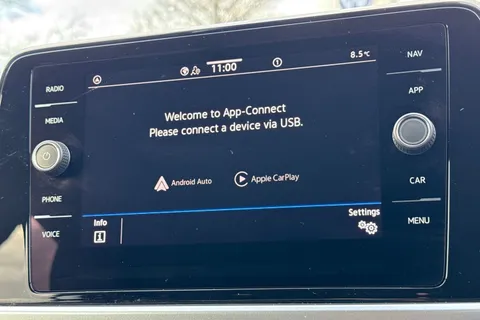 DG24JMU Volkswagen T-Roc 1.5 TSI Match 5dr | Rear Camera | App Connect Thumbnail #28