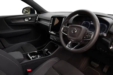 DX72LUL Volvo Xc40 1.5h T5 Recharge 10.7kWh Ultimate Dark Auto Euro 6 (s/s) 5dr Thumbnail #9