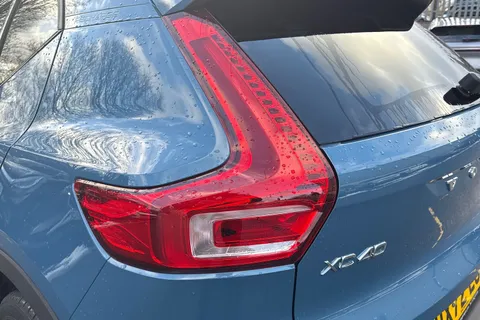 DX72LUL Volvo Xc40 1.5h T5 Recharge 10.7kWh Ultimate Dark Auto Euro 6 (s/s) 5dr Thumbnail #17