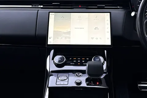BD72GXT Land Rover Range Rover Sport 3.0 D300 Dynamic SE 5dr Thumbnail #16