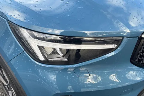 DX72LUL Volvo Xc40 1.5h T5 Recharge 10.7kWh Ultimate Dark Auto Euro 6 (s/s) 5dr Thumbnail #18