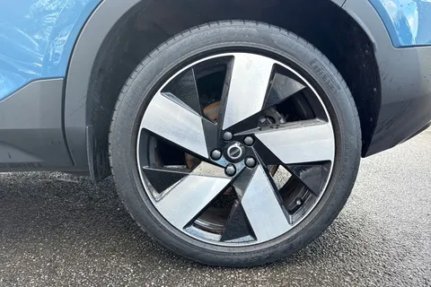 DX72LUL Volvo Xc40 1.5h T5 Recharge 10.7kWh Ultimate Dark Auto Euro 6 (s/s) 5dr Thumbnail #24