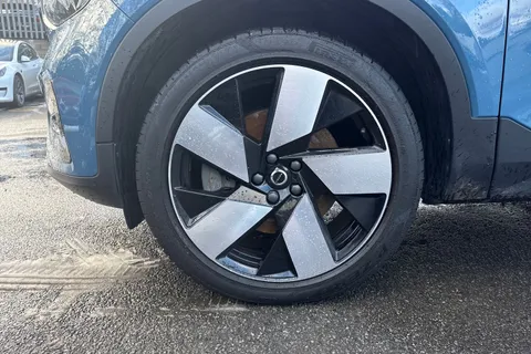 DX72LUL Volvo Xc40 1.5h T5 Recharge 10.7kWh Ultimate Dark Auto Euro 6 (s/s) 5dr Thumbnail #25