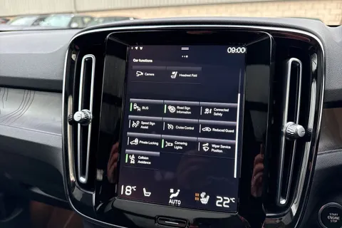 DX72LUL Volvo Xc40 1.5h T5 Recharge 10.7kWh Ultimate Dark Auto Euro 6 (s/s) 5dr Thumbnail #39