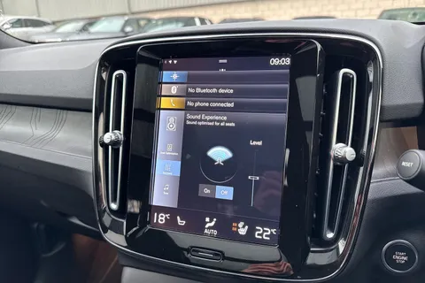 DX72LUL Volvo Xc40 1.5h T5 Recharge 10.7kWh Ultimate Dark Auto Euro 6 (s/s) 5dr Thumbnail #45