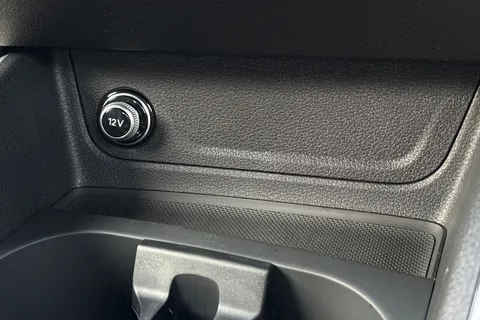 Audi Q2 1.5 TFSI CoD 35 S line S Tronic Euro 6 (s/s) 5dr Thumbnail #41