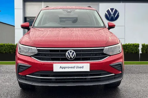 MH22JZU Volkswagen Tiguan 1.5 TSI Life 5dr **ELECTRICALLY FOLDING MIRRORS, ELECTRIC BOOT** Thumbnail #5