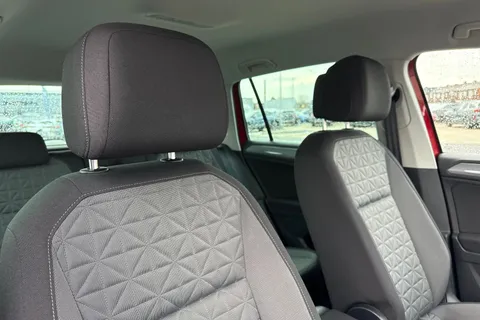 MH22JZU Volkswagen Tiguan 1.5 TSI Life 5dr **ELECTRICALLY FOLDING MIRRORS, ELECTRIC BOOT** Thumbnail #23