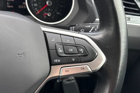 MH22JZU Volkswagen Tiguan 1.5 TSI Life 5dr **ELECTRICALLY FOLDING MIRRORS, ELECTRIC BOOT** Thumbnail #32