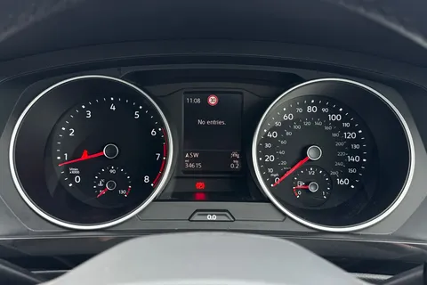 MH22JZU Volkswagen Tiguan 1.5 TSI Life 5dr **ELECTRICALLY FOLDING MIRRORS, ELECTRIC BOOT** Thumbnail #39