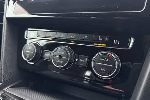 FA19NKC Volkswagen Arteon 2.0 TDI R-Line Fastback DSG Euro 6 (s/s) 5dr Thumbnail #18