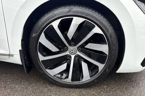 FA19NKC Volkswagen Arteon 2.0 TDI R-Line Fastback DSG Euro 6 (s/s) 5dr Thumbnail #21