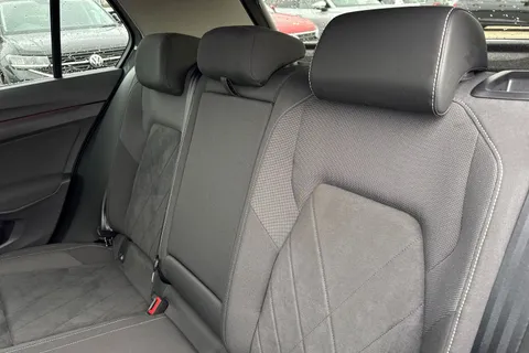 VO22NLP Volkswagen Golf 1.5 TSI Style 5dr **17' VENTURA ALLOYS + WINTER PACK** Thumbnail #18