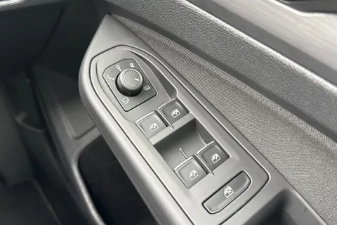 VO22NLP Volkswagen Golf 1.5 TSI Style 5dr **17' VENTURA ALLOYS + WINTER PACK** Thumbnail #20