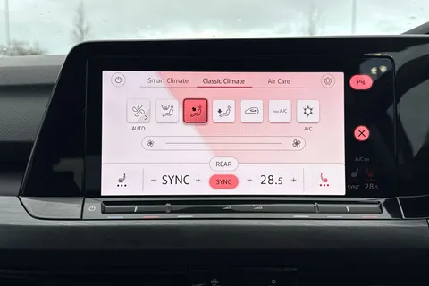 VO22NLP Volkswagen Golf 1.5 TSI Style 5dr **17' VENTURA ALLOYS + WINTER PACK** Thumbnail #21