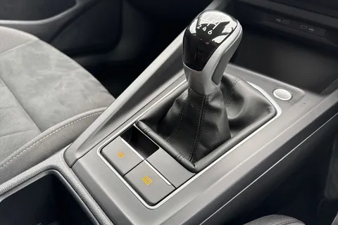 VO22NLP Volkswagen Golf 1.5 TSI Style 5dr **17' VENTURA ALLOYS + WINTER PACK** Thumbnail #34