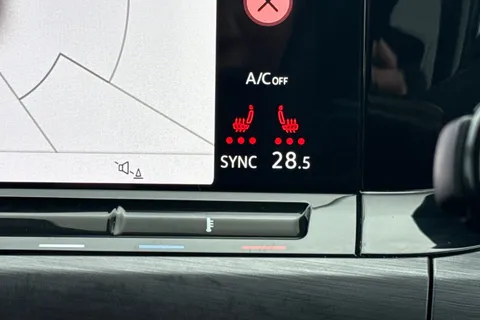 VO22NLP Volkswagen Golf 1.5 TSI Style 5dr **17' VENTURA ALLOYS + WINTER PACK** Thumbnail #39