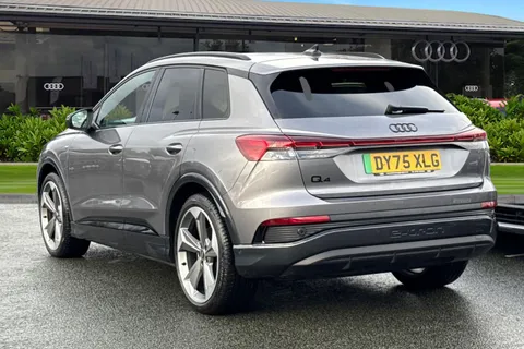 DY75XLG Audi Q4 e-tron Q4 Black Edition 45 e-tron 210,00 kW Thumbnail #3