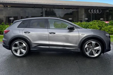 DY75XLG Audi Q4 e-tron Q4 Black Edition 45 e-tron 210,00 kW Thumbnail #4