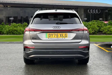 DY75XLG Audi Q4 e-tron Q4 Black Edition 45 e-tron 210,00 kW Thumbnail #5
